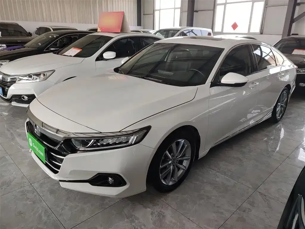 Honda Accord — фото 10