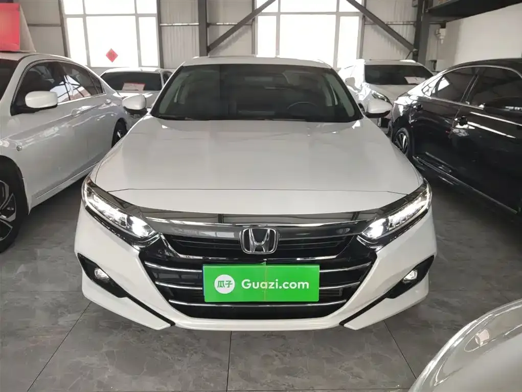 Honda Accord — фото 9