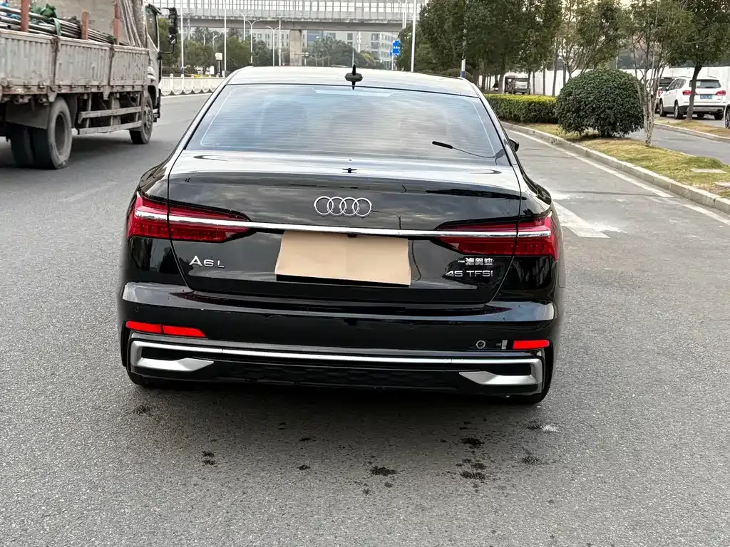 Audi A6L 2024 из CN, фото 4