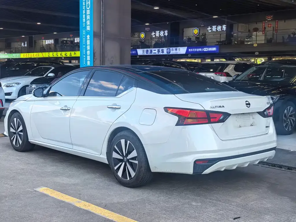 Nissan Teana — фото 4