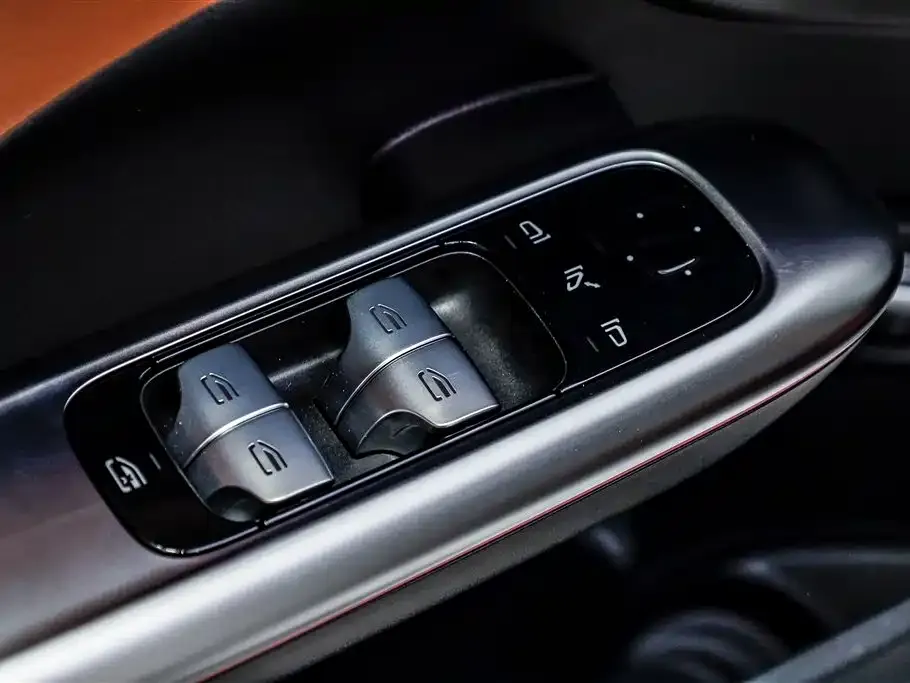 Mercedes-Benz C-Class New Energy — фото 2