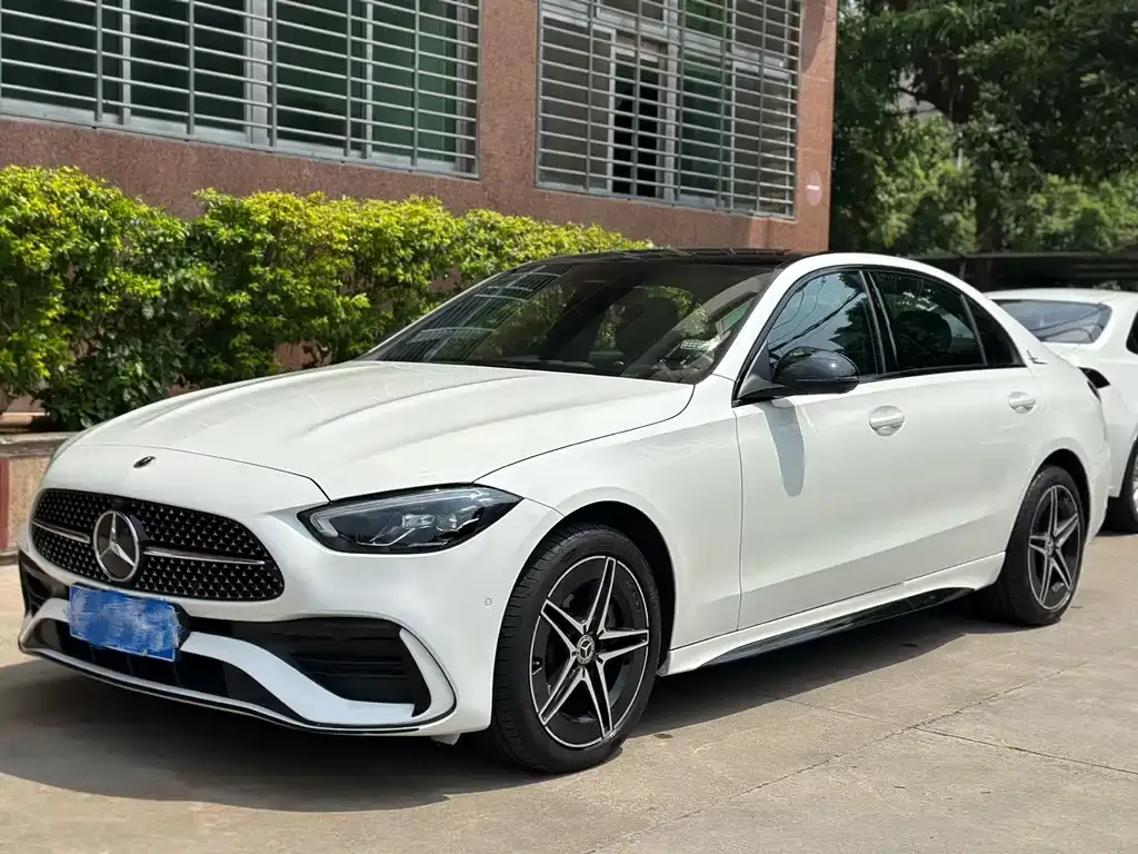Mercedes-Benz C-Class — фото 1