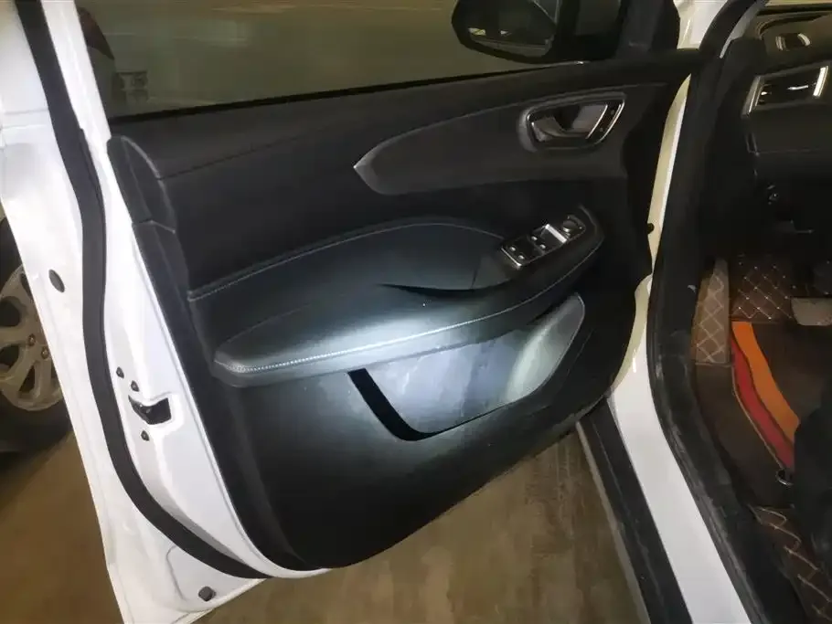 Roewe RX5 2025 из CN, фото 7