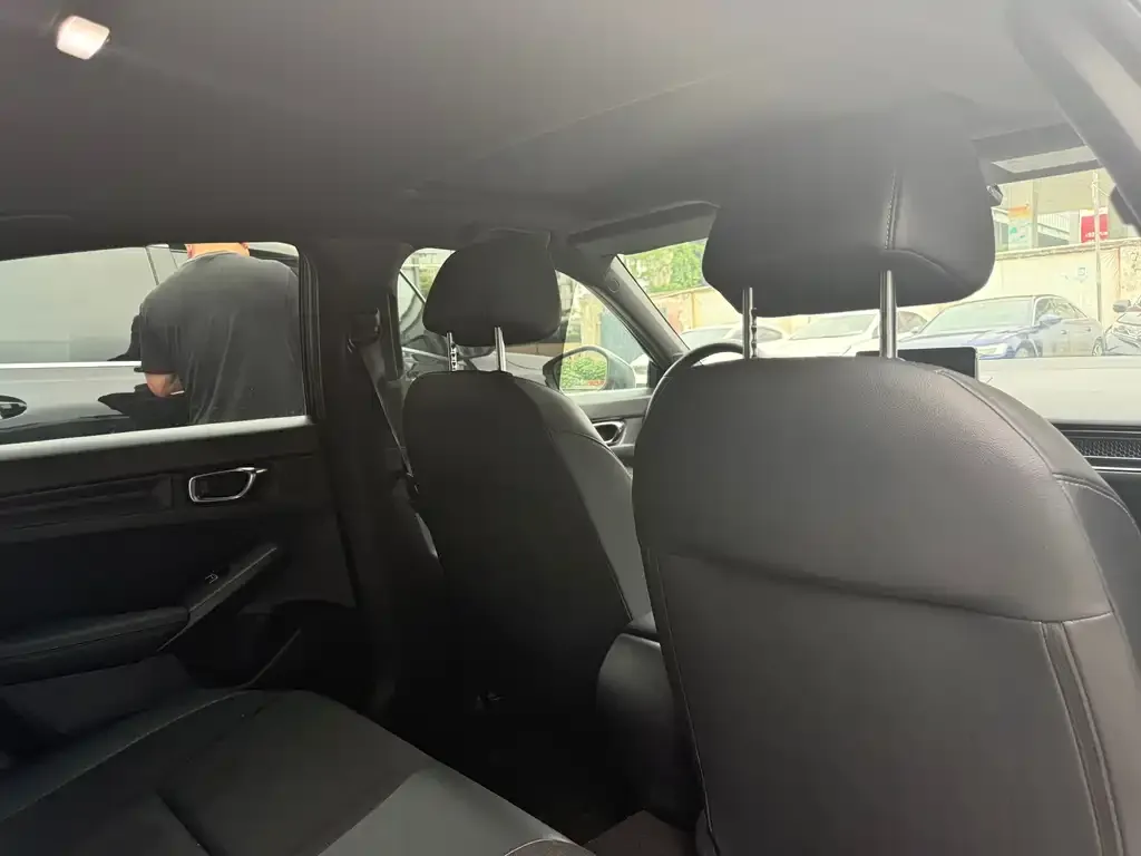 Honda Civic 2023 из CN, фото 2