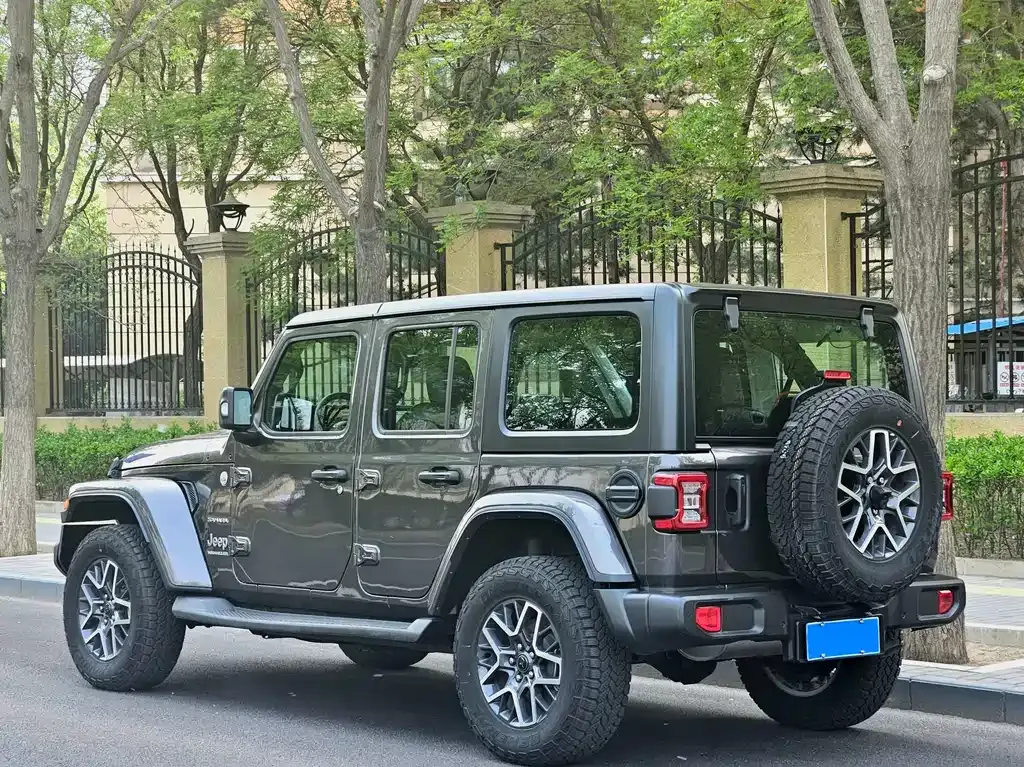 Jeep Wrangler — фото 3