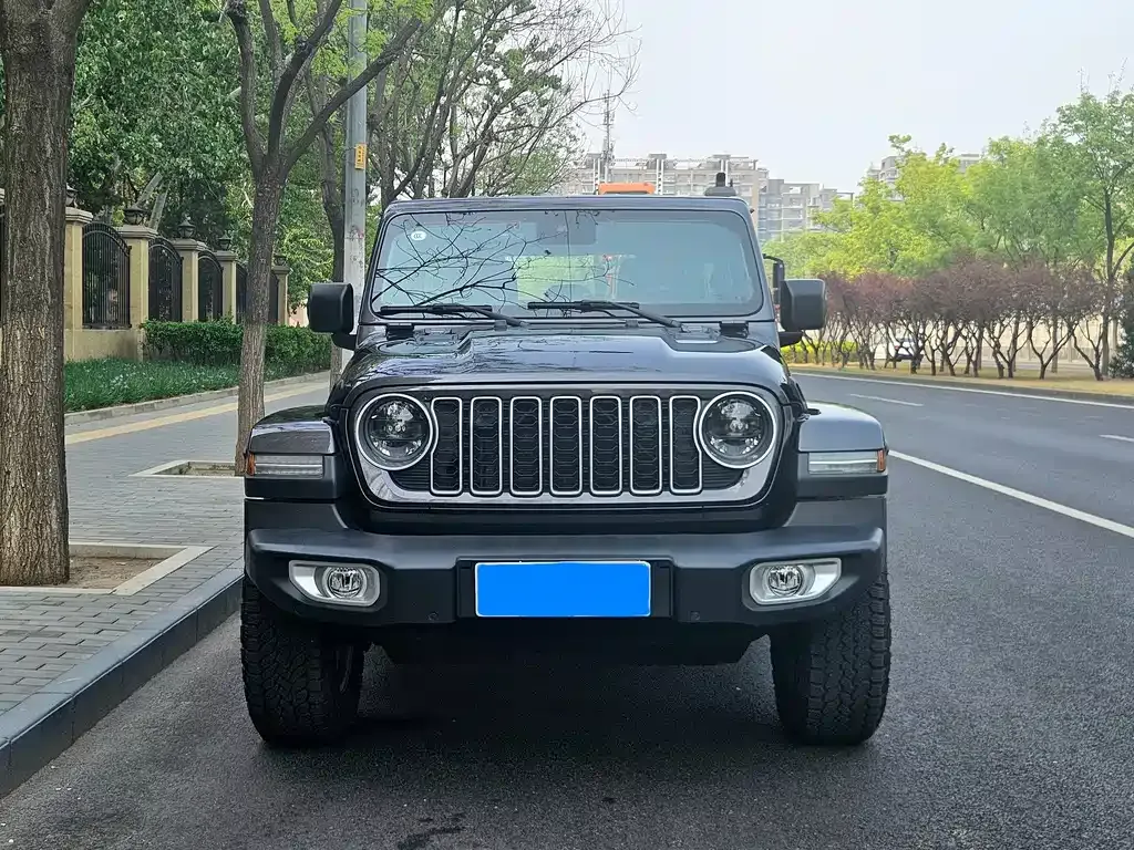 Jeep Wrangler — фото 6
