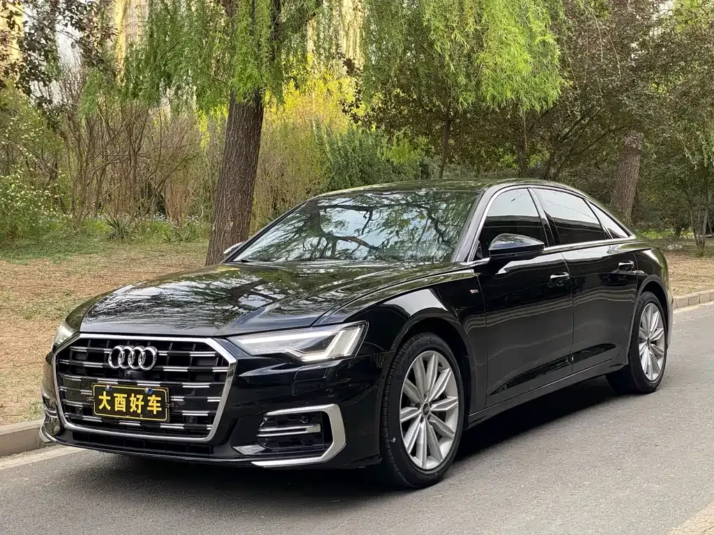 Audi A6L — фото 1