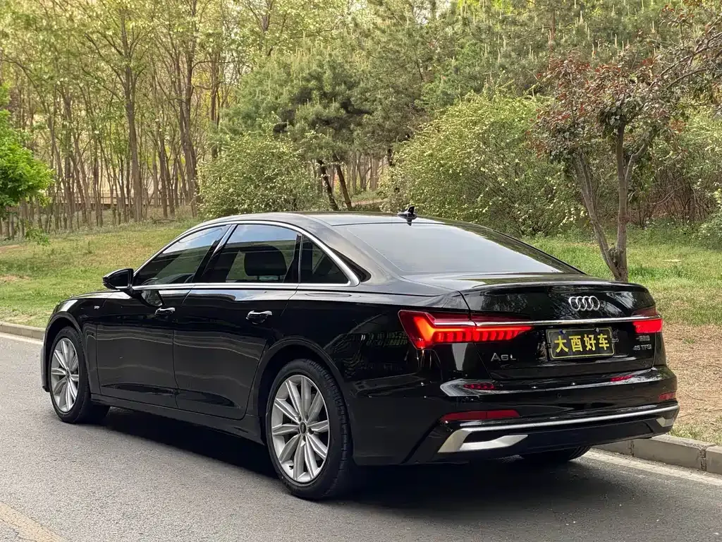 Audi A6L — фото 9