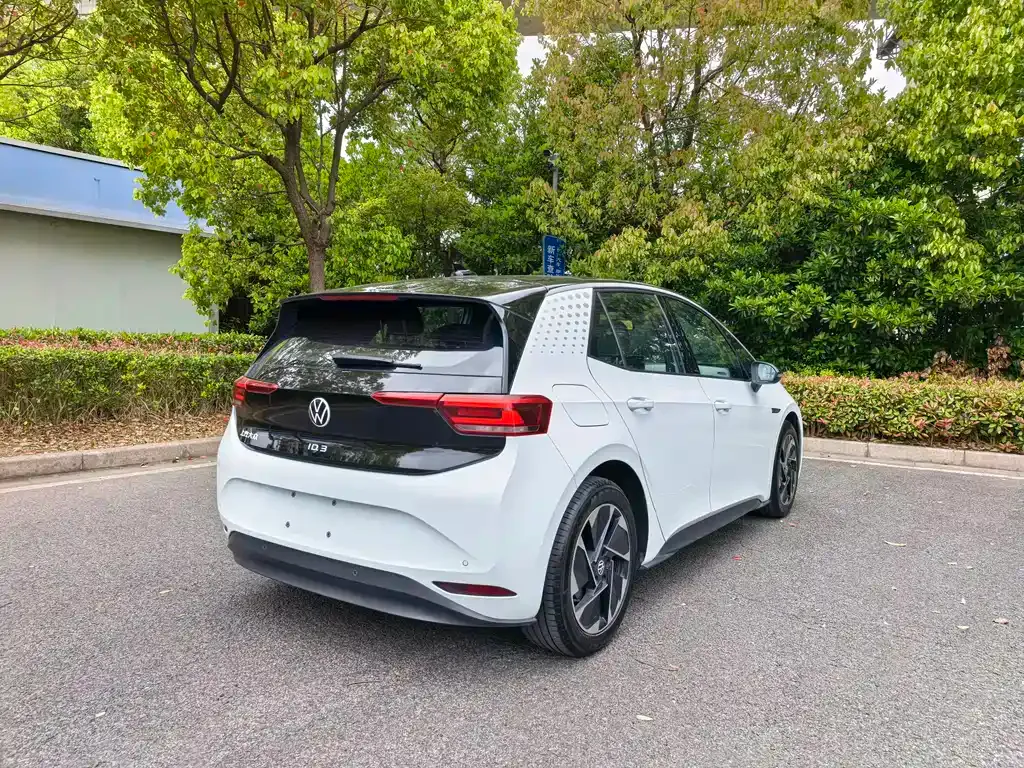 Volkswagen ID.3 — фото 4
