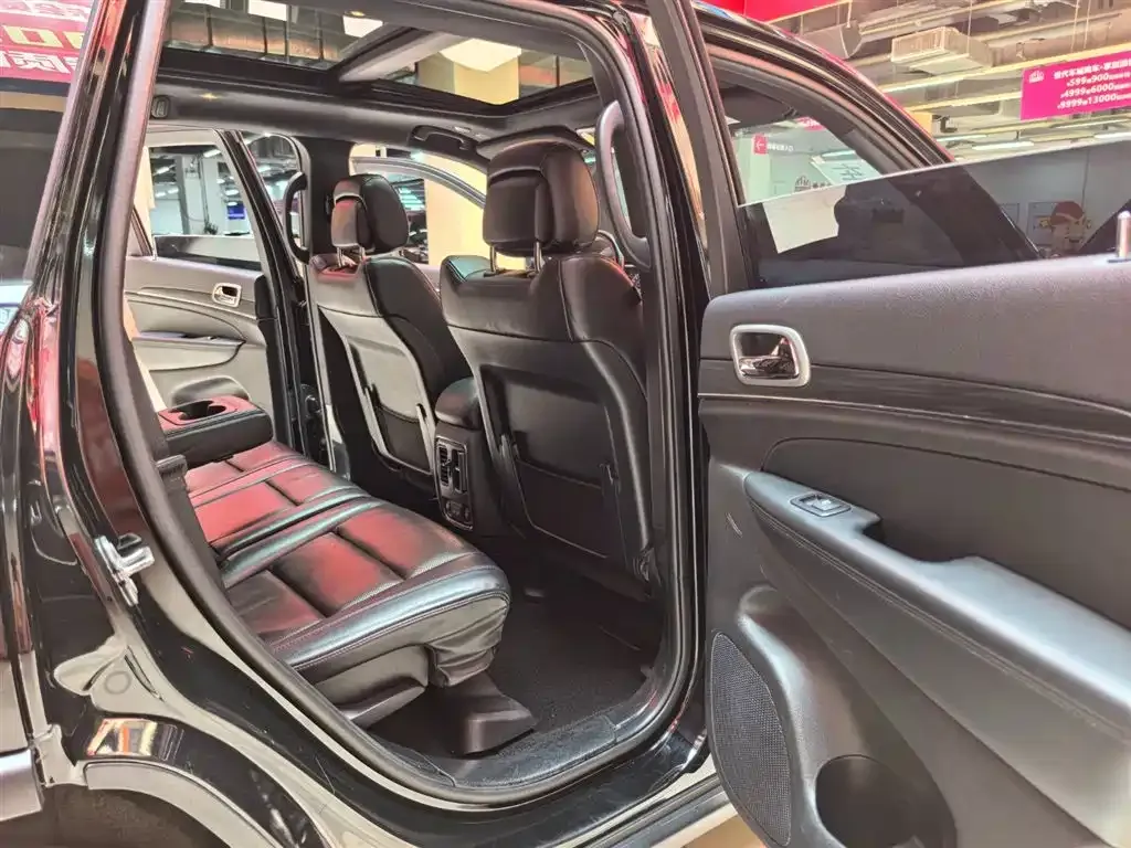Jeep Grand Cherokee (Import) — фото 3