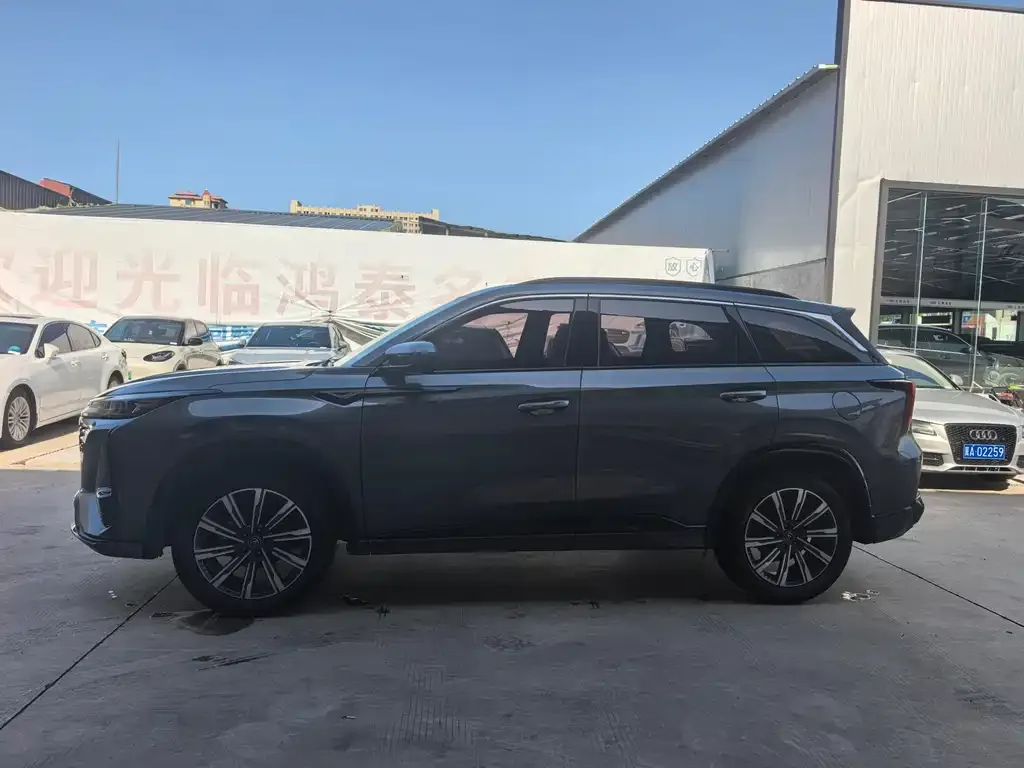 Changan CS75PLUS — фото 4