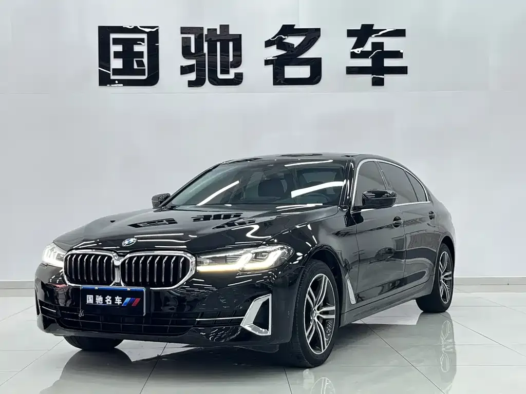 BMW 5 Series — фото 1