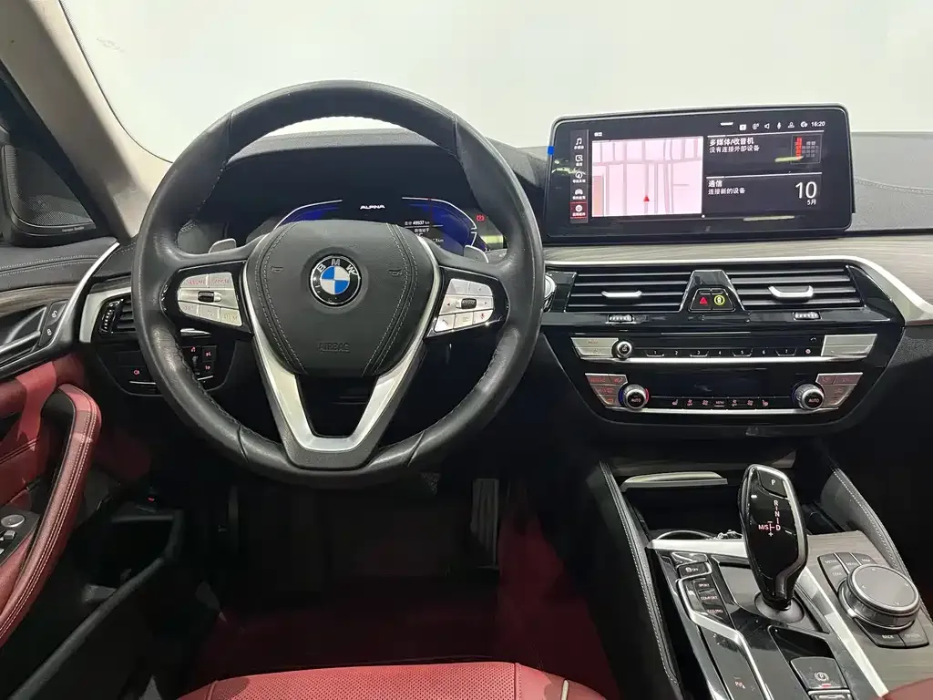 BMW 5 Series — фото 10