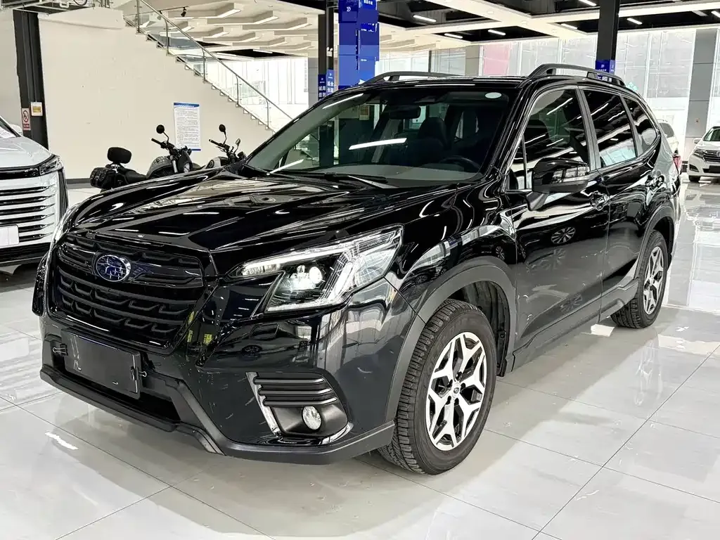 Subaru Forester — фото 1