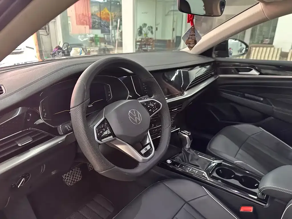 Volkswagen Passat — фото 8