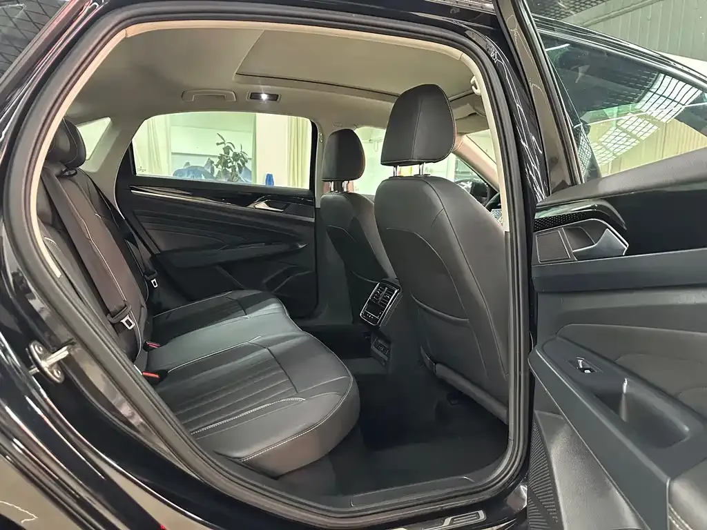 Volkswagen Passat — фото 3