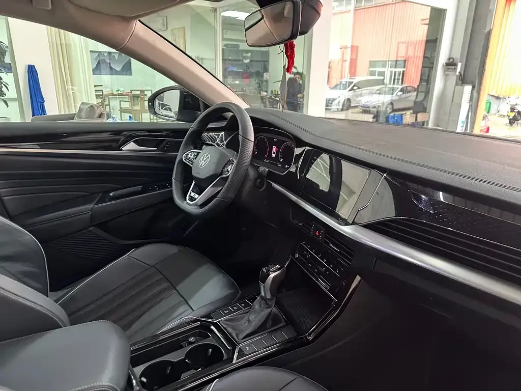 Volkswagen Passat — фото 2