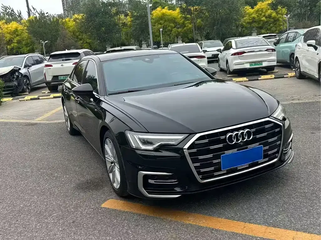 Audi A6L — фото 10