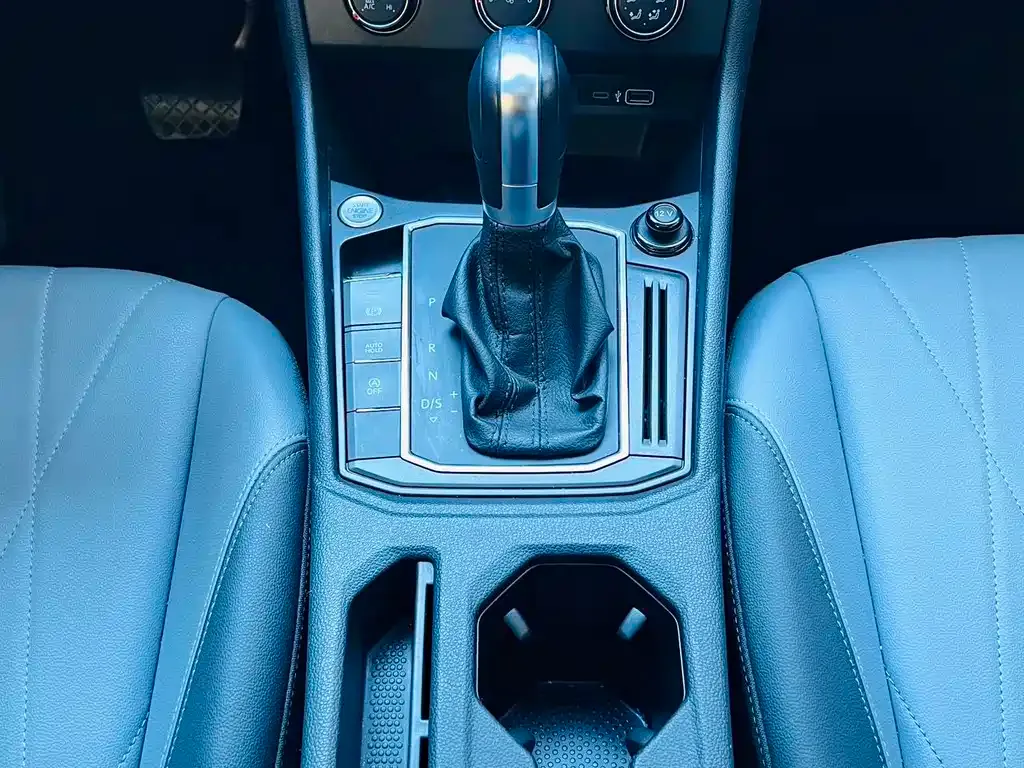 Volkswagen Lavida 2023 из CN, фото 4