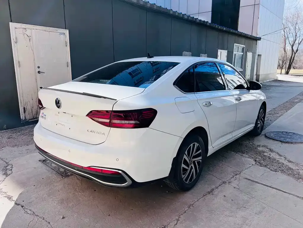 Volkswagen Lavida 2023 из CN, фото 3