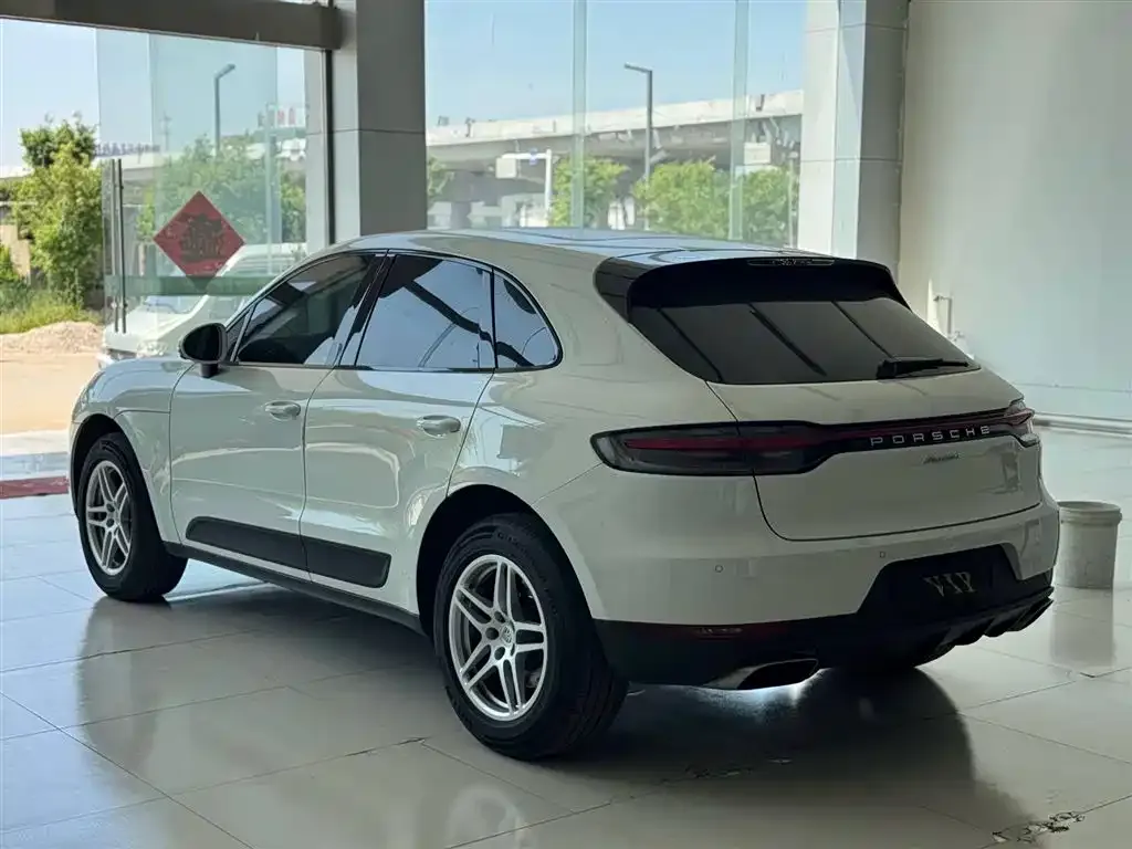 Porsche Macan — фото 7