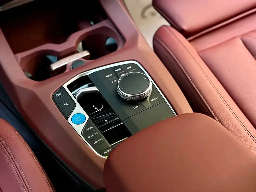 BMW iX3 2024 из CN, фото 6