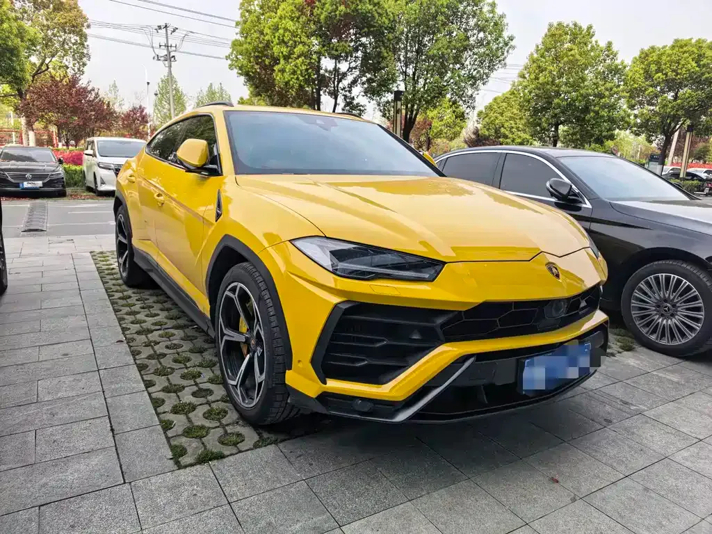 Lamborghini Urus — фото 2