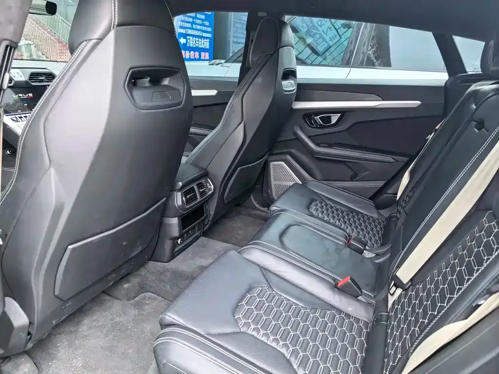 Lamborghini Urus — фото 4
