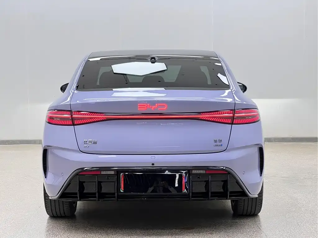 BYD Seal — фото 3