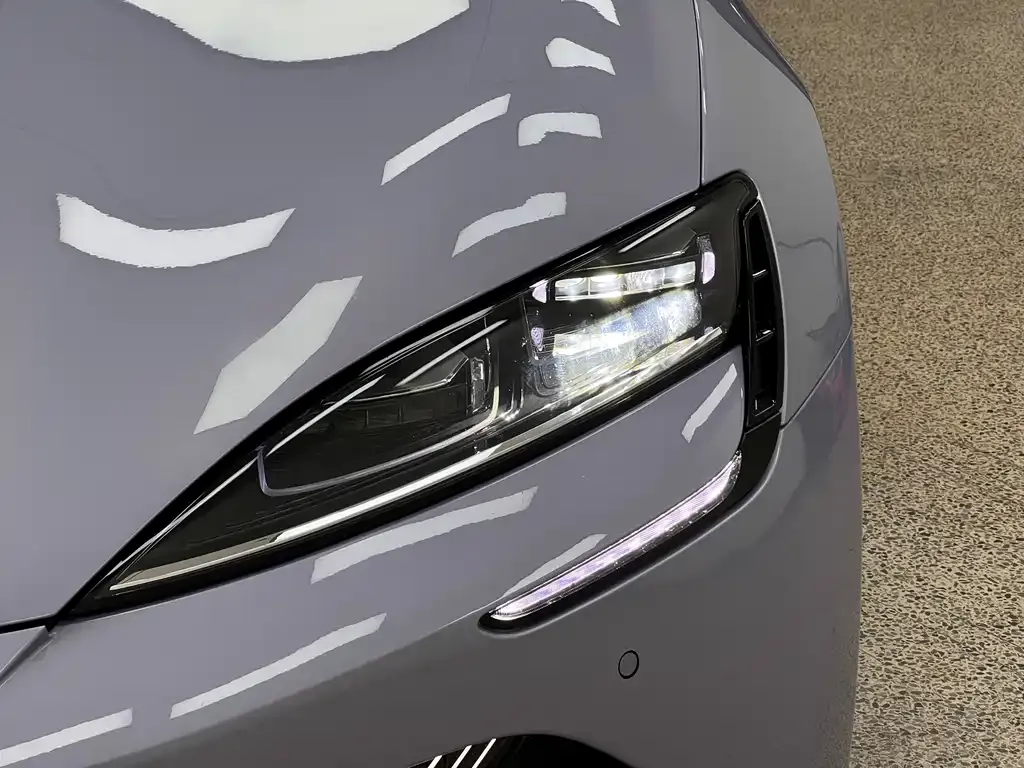 BYD Seal — фото 8