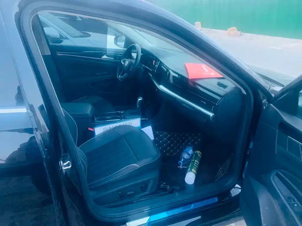 Volkswagen Passat 2021 из CN, фото 2