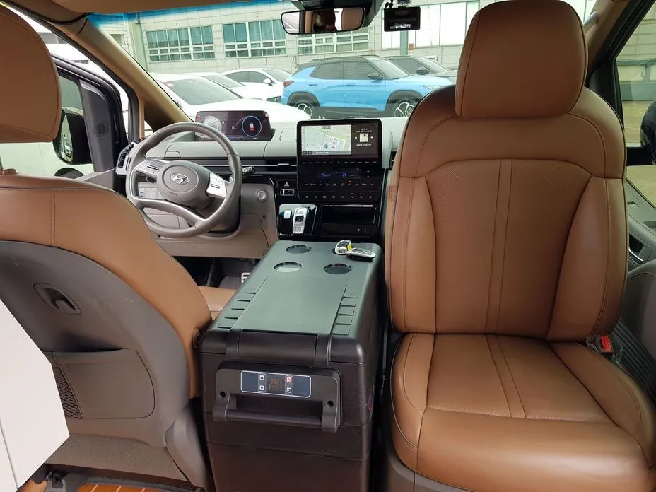 Hyundai Staria 2022 из KR, фото 3