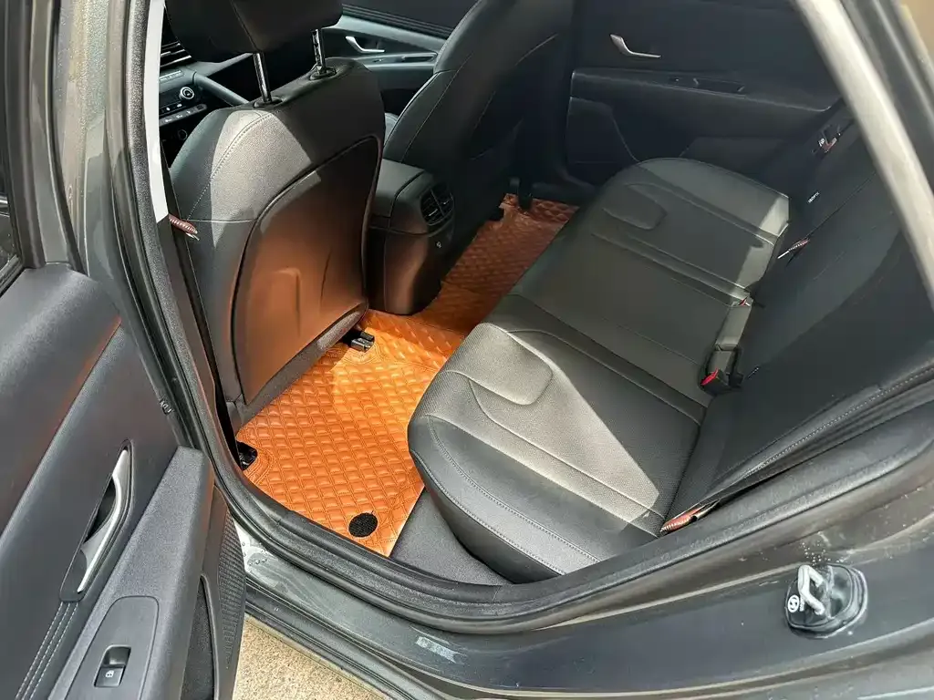Hyundai Elantra 2023 из CN, фото 2