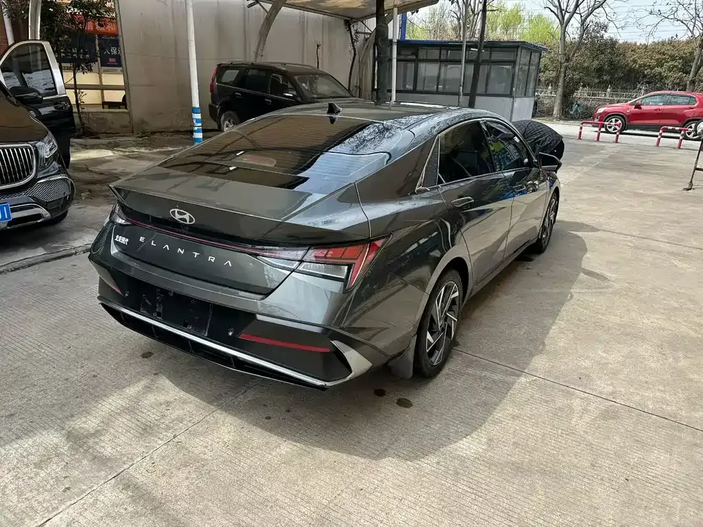 Hyundai Elantra 2023 из CN, фото 6