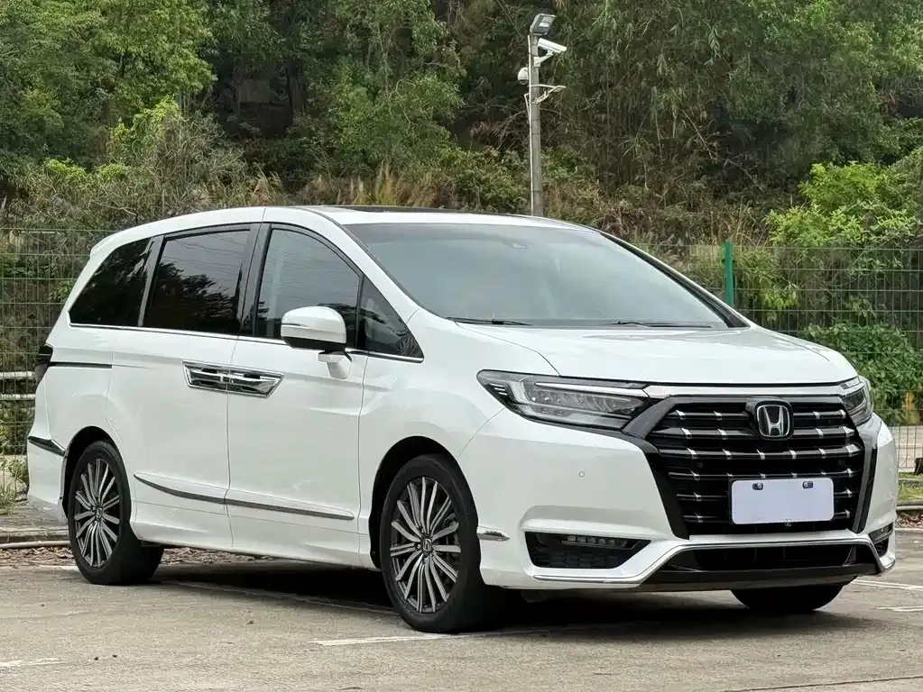 Honda Elysion — фото 10