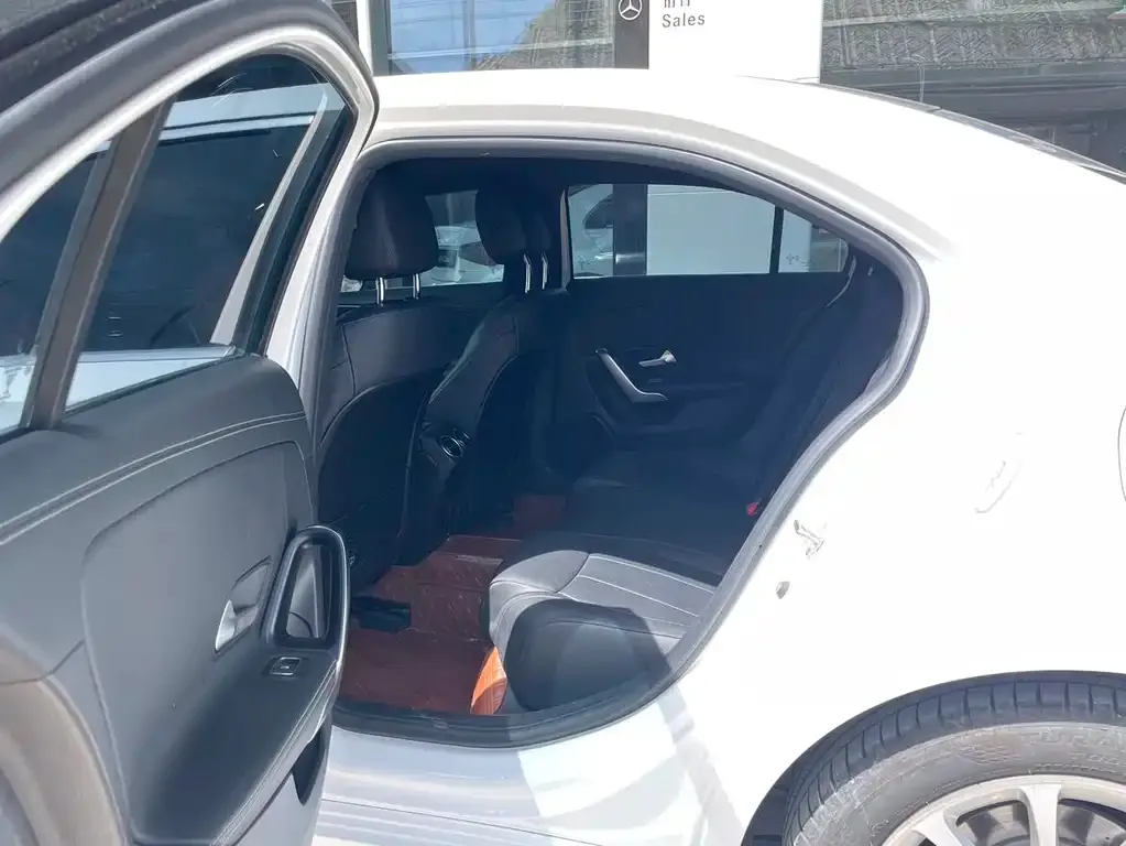 Mercedes-Benz A-Class 2023 из CN, фото 2