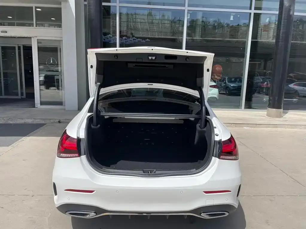 Mercedes-Benz A-Class 2023 из CN, фото 8