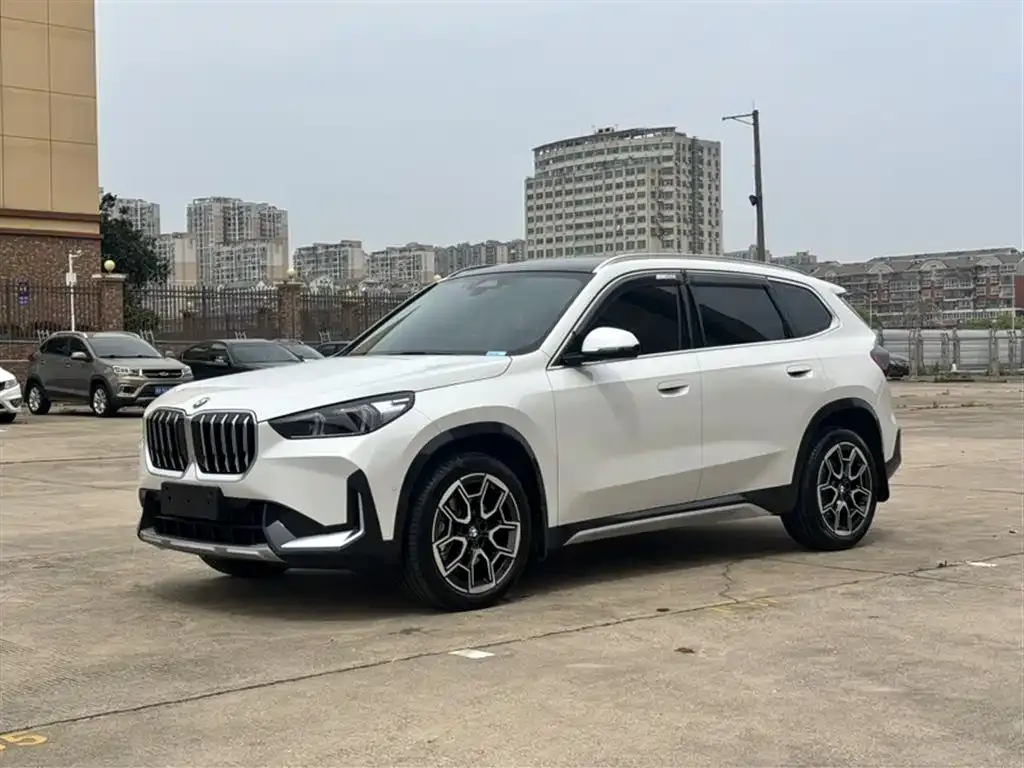 BMW X1 — фото 5