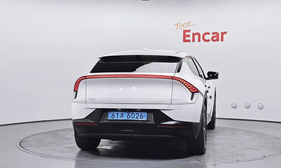 Kia EV6 — фото 6
