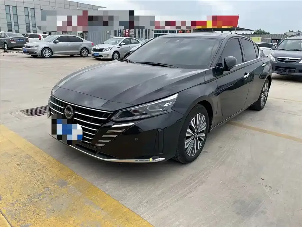 Nissan Teana — фото 1