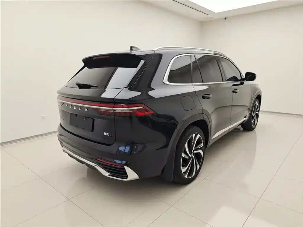 Geely Xingyue L — фото 6