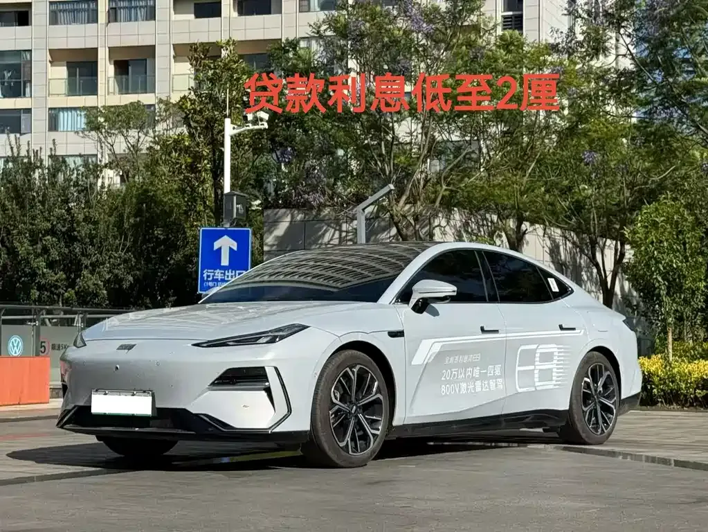 Geely Galaxy E8 — фото 1