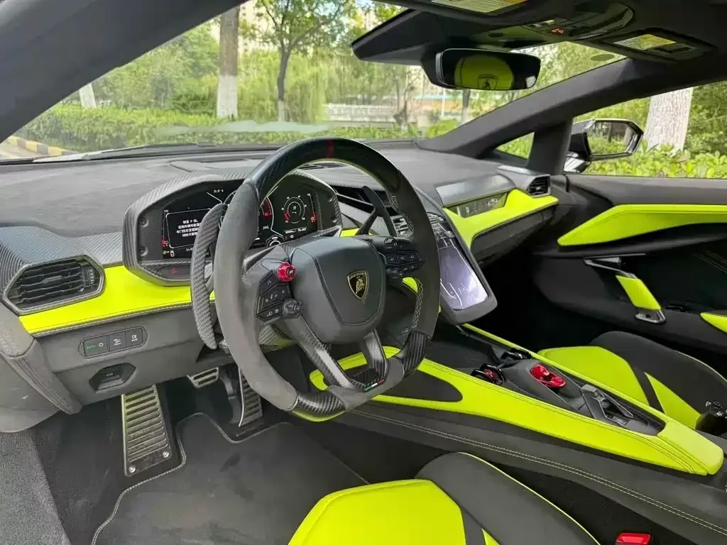 Lamborghini Revuelto 2025 из CN, фото 4