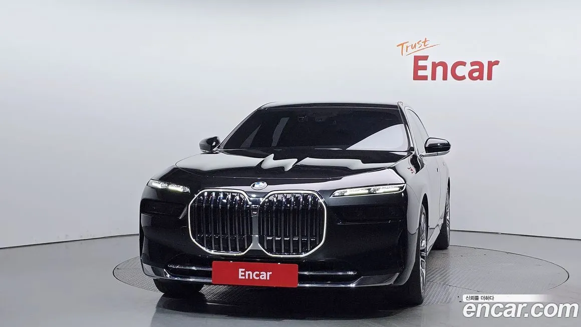 BMW 7-Series 2023 из KR, фото 2