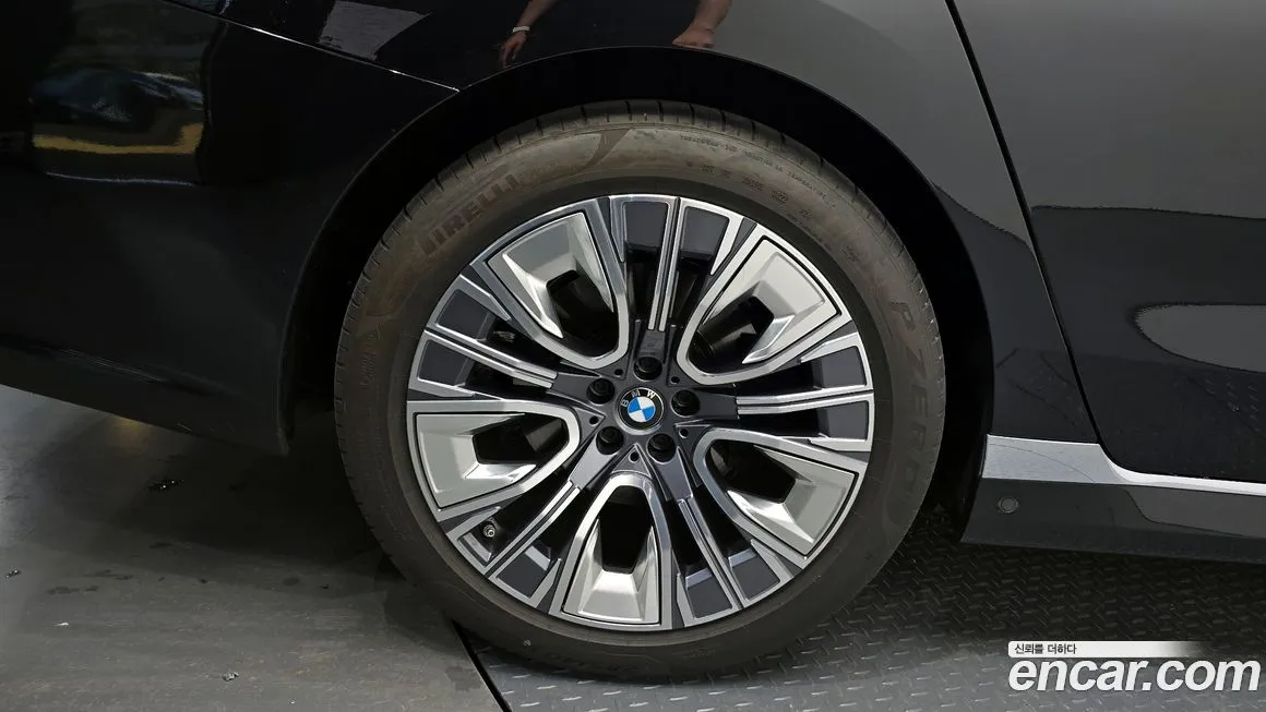 BMW 7-Series 2023 из KR, фото 3