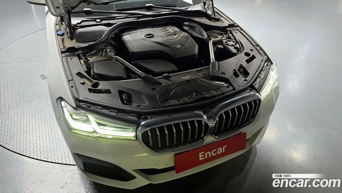 BMW 5-Series 2022 из KR, фото 9
