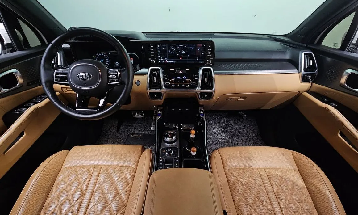 Kia Sorento — фото 8