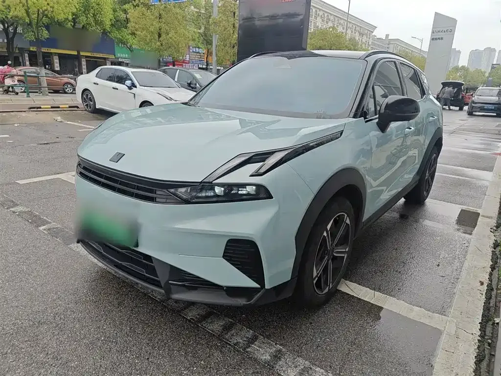 Lynk & Co 06 EM-P