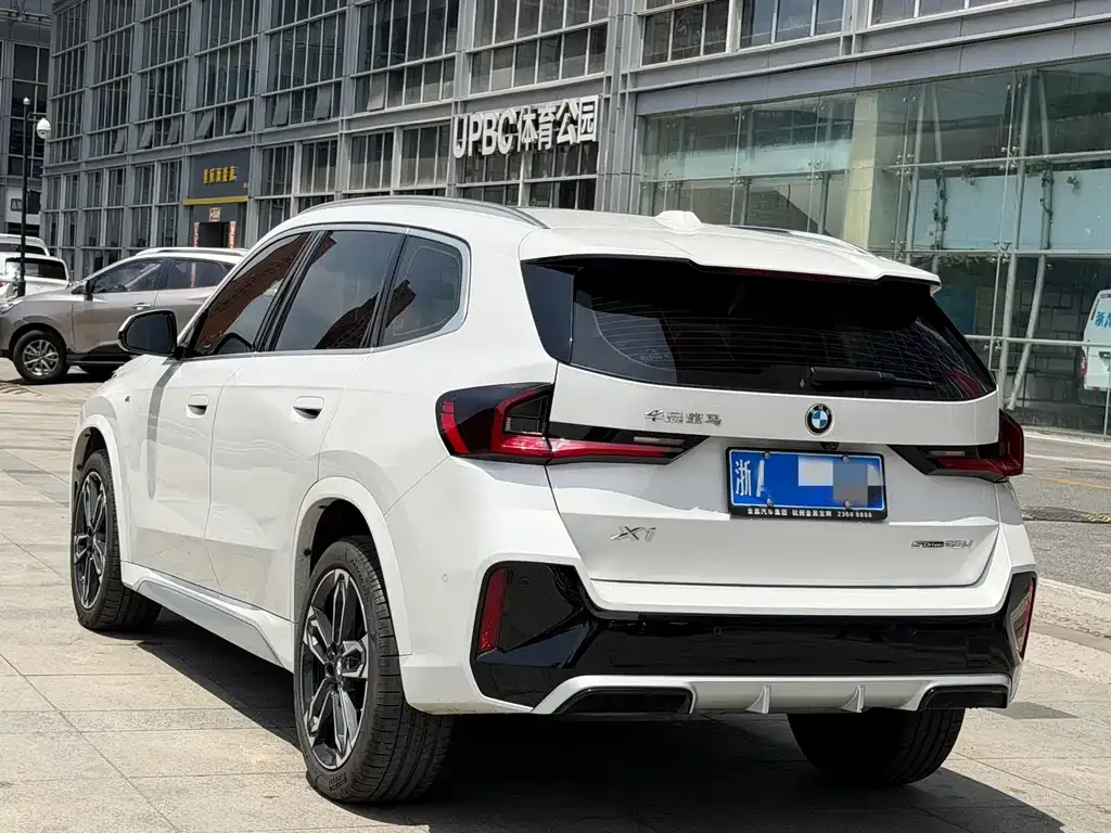 BMW X1 — фото 5