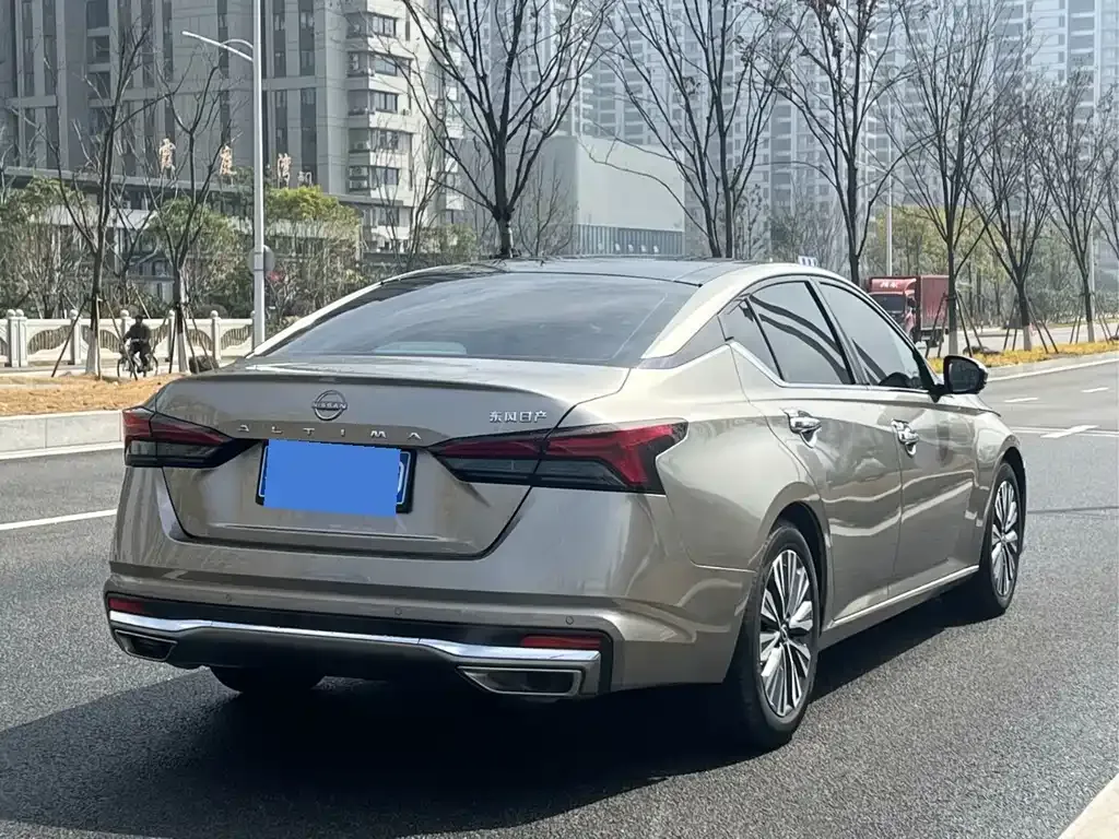 Nissan Teana — фото 10